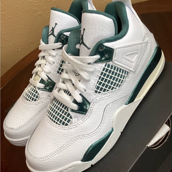 Jordan 4 Kids White and Dark Green - Picture 4 of 9